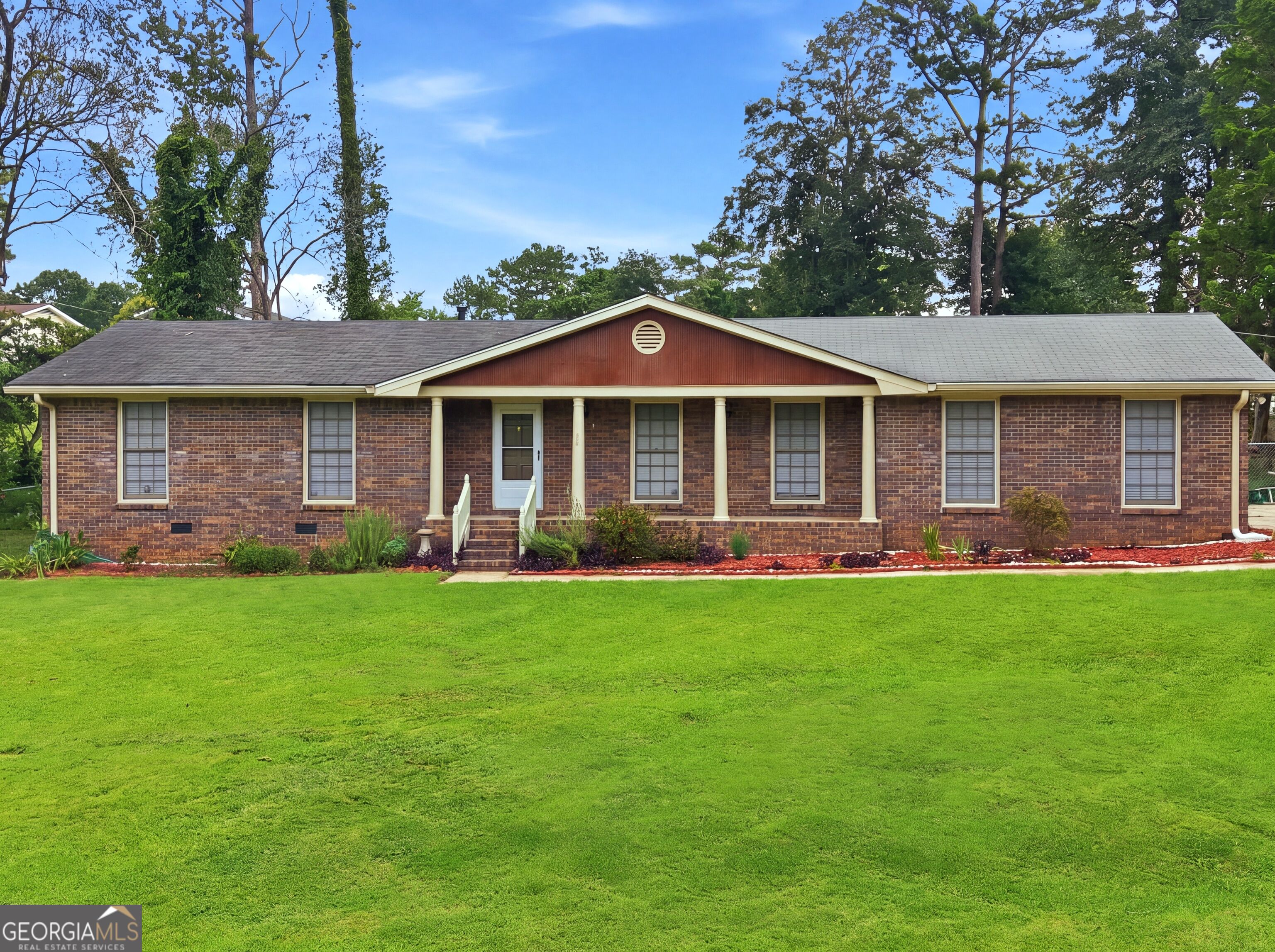 2681 Kings CIR