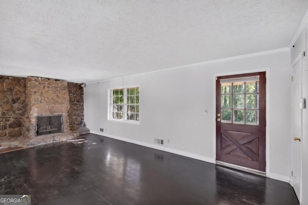 Photo of 1111 Cliff Crest Court, Marietta, GA 30008 (MLS # 10878541)