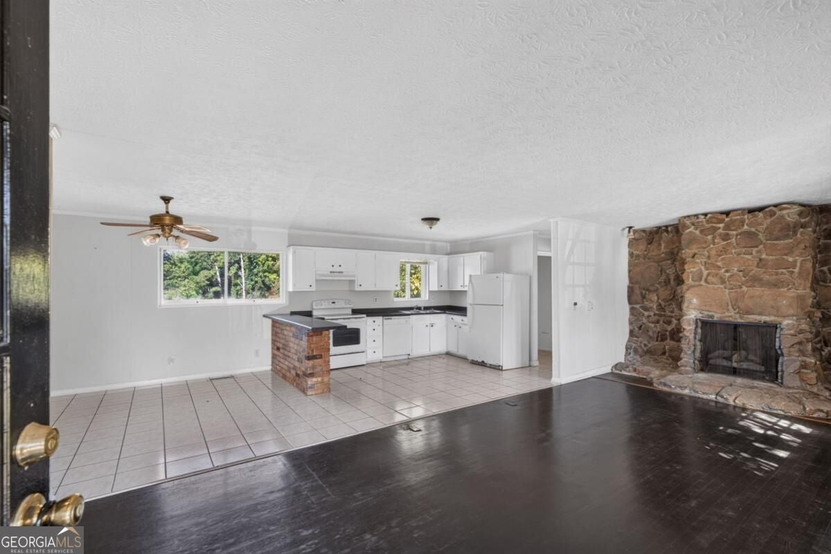 1111 Cliff Crest CT