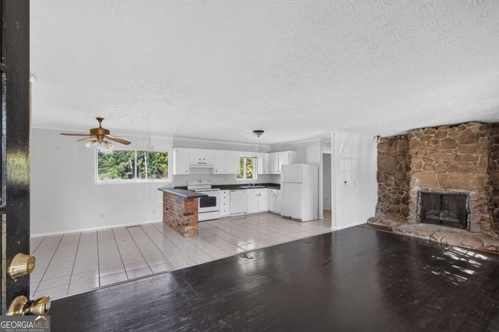 Photo of 1111 Cliff Crest Court, Marietta, GA 30008 (MLS # 10878541)