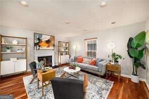 1928 MAIN ST NW