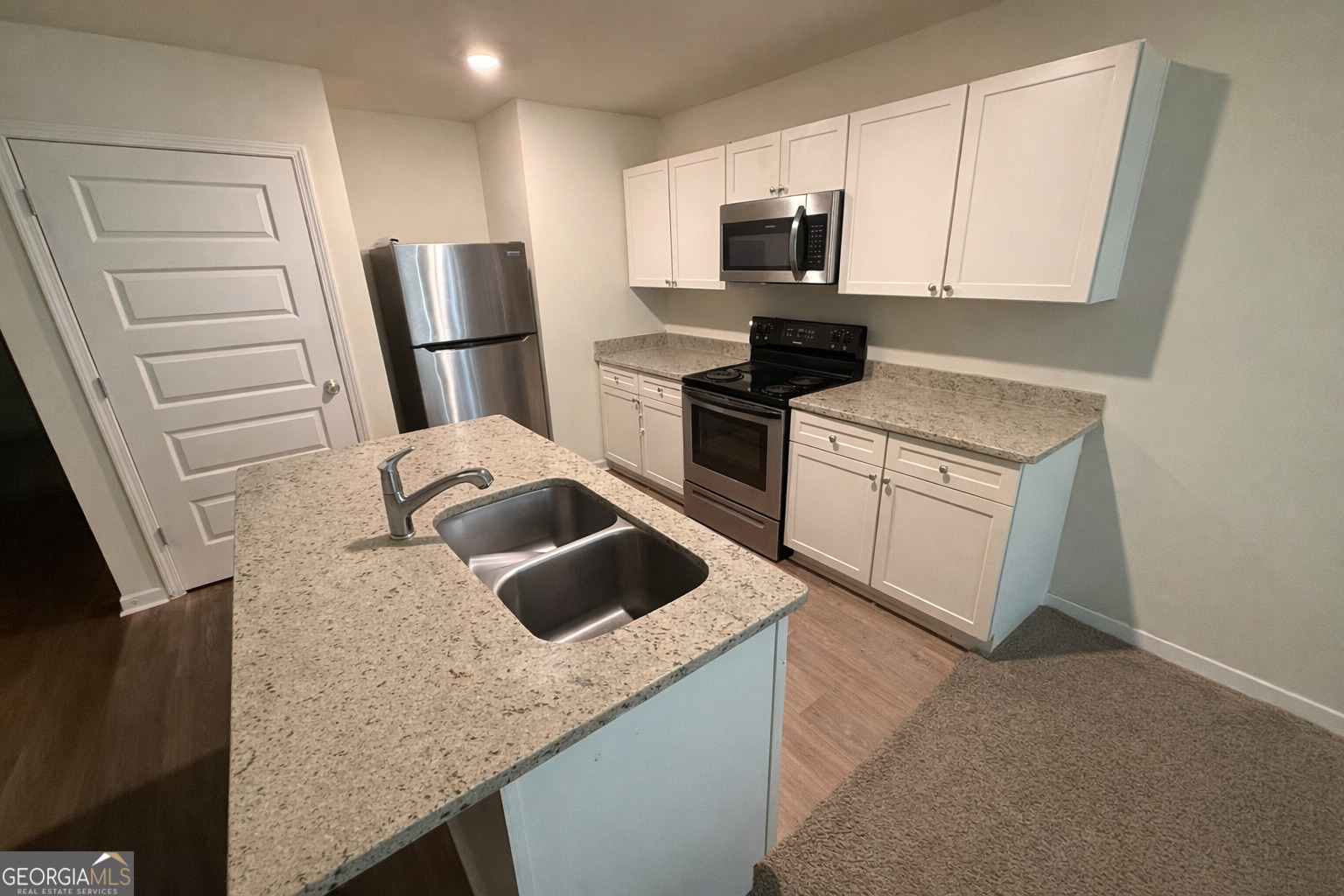 649 Carlton Pointe DR