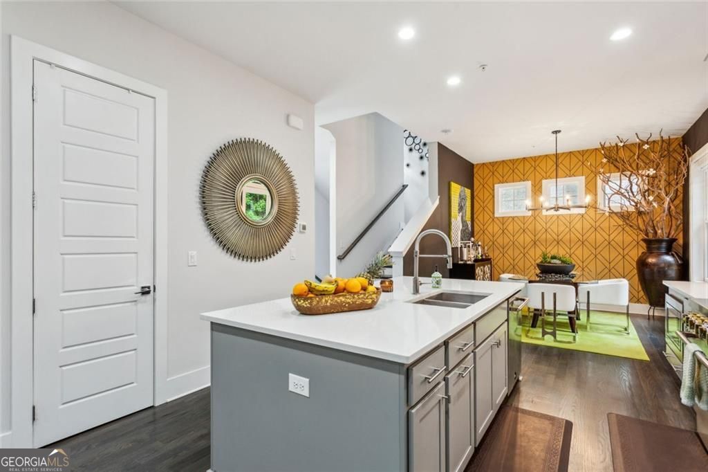 Atlanta, Georgia 30309, United States, 4 Bedrooms Bedrooms, ,4 BathroomsBathrooms,Residential,Active,159017