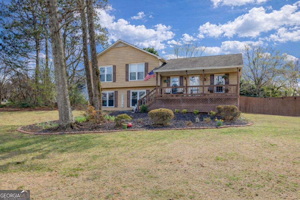 Photo of 1521 Hunters Cove, Auburn, GA 30011 (MLS # 10769493)