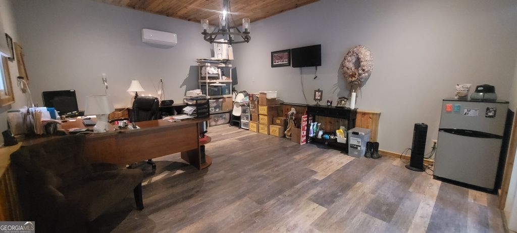 listing image 73