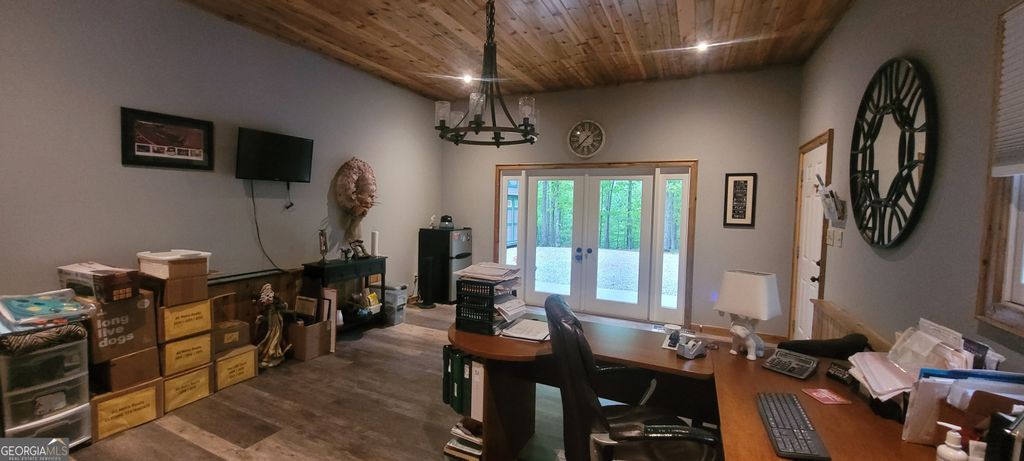 listing image 75