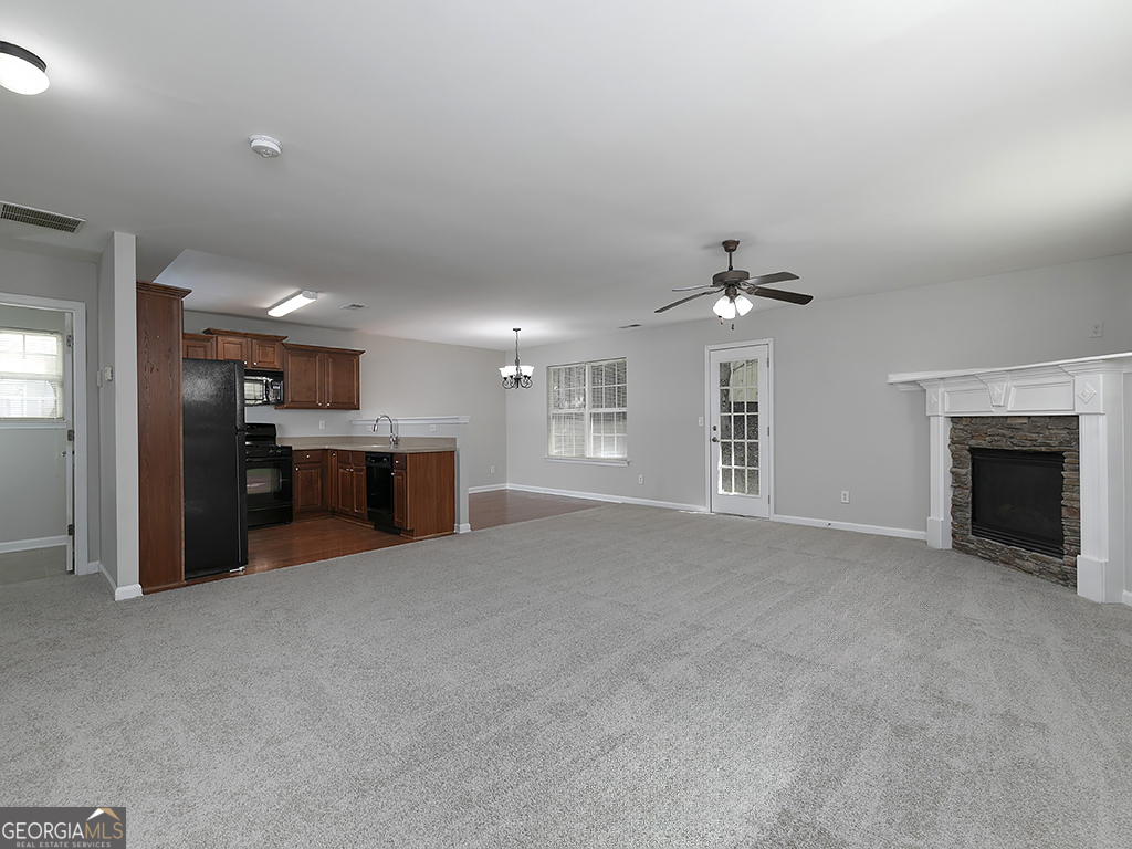 415 Village WAY