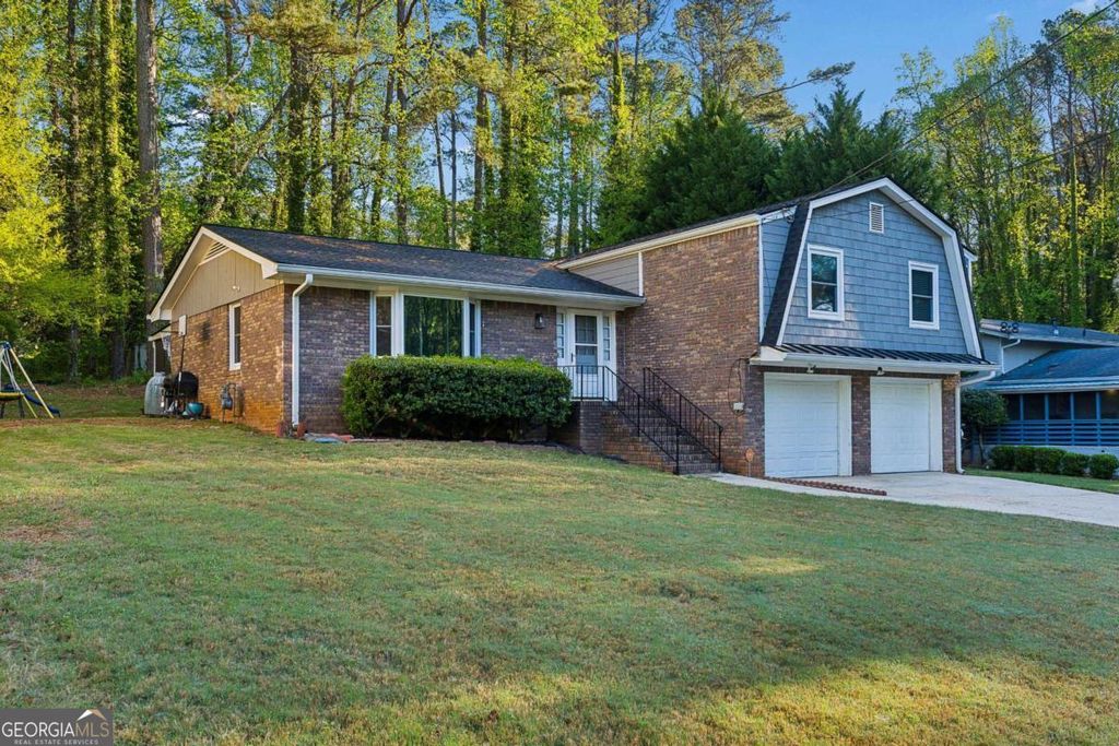 Photo of 2945 Whisperwood Trail, Atlanta, GA 30344 (MLS # 10728954)