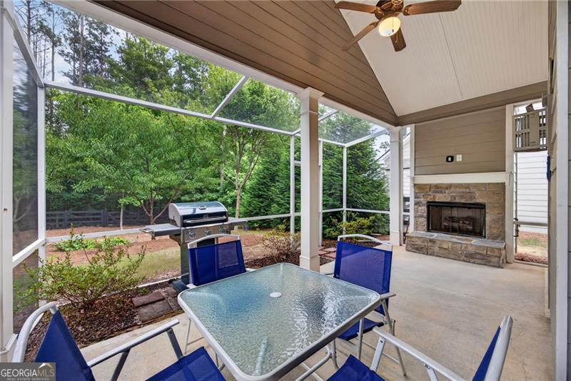 235 Rosemary LNDG