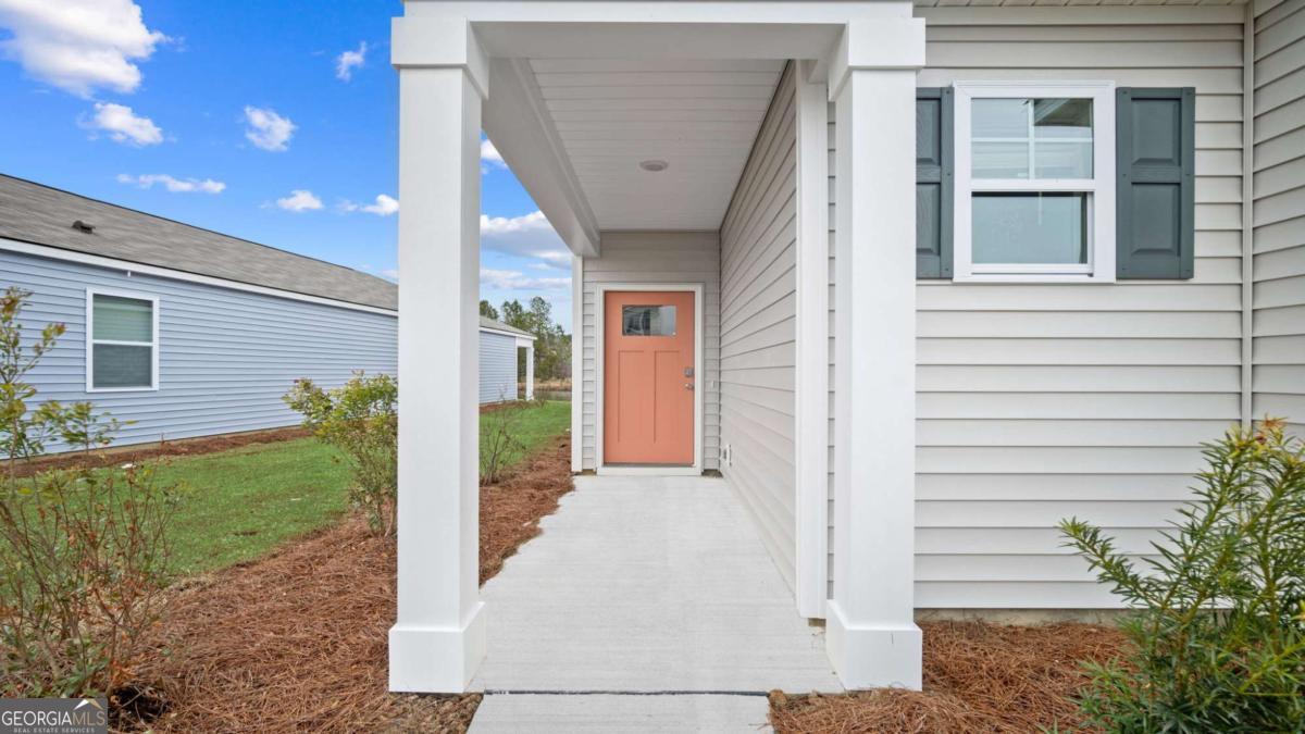 32 Cedar Creek LN