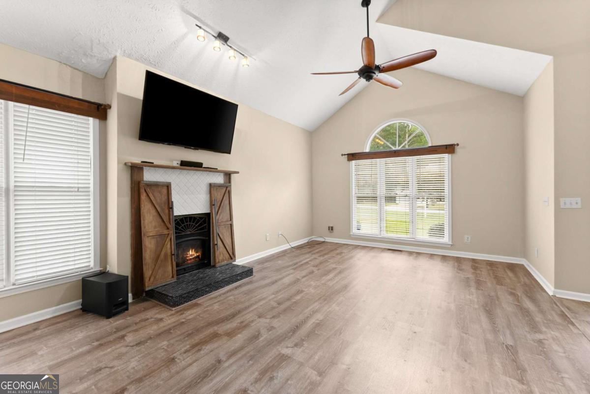 4785 Hiawatha DR