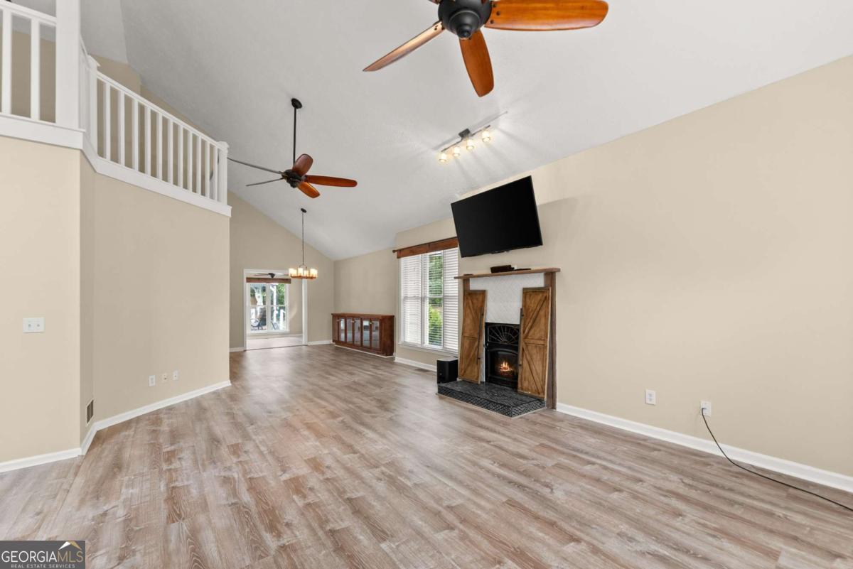 4785 Hiawatha DR