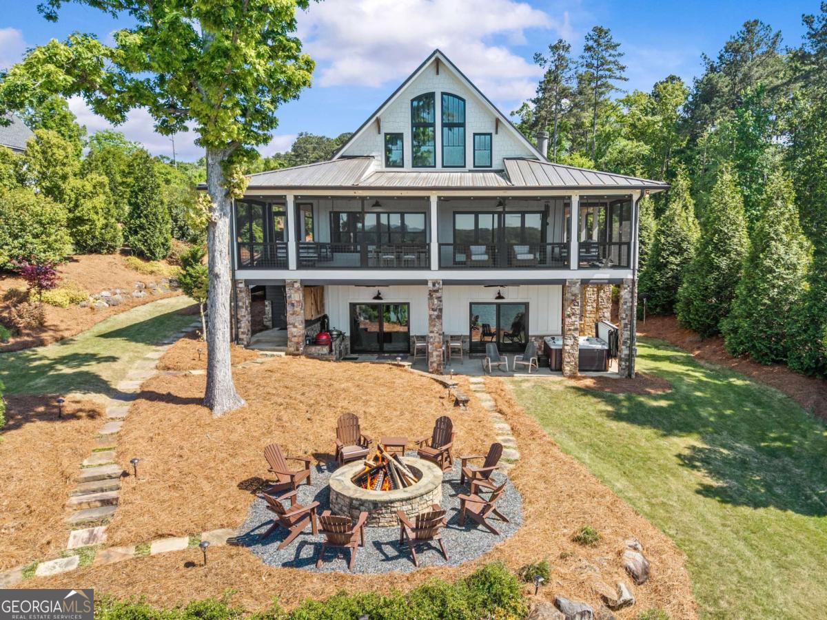 1951 Northwoods DR