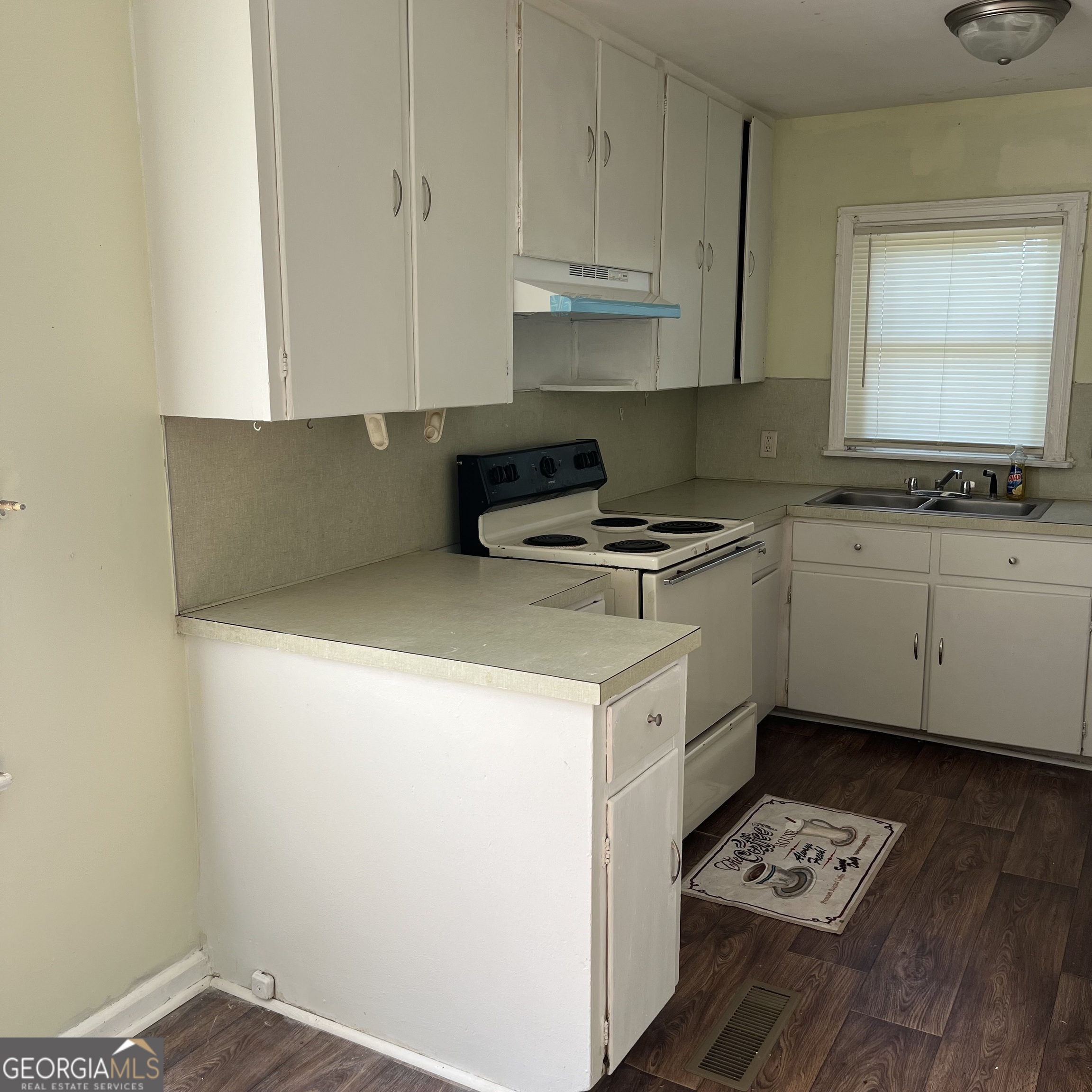 1305 Highland AVE