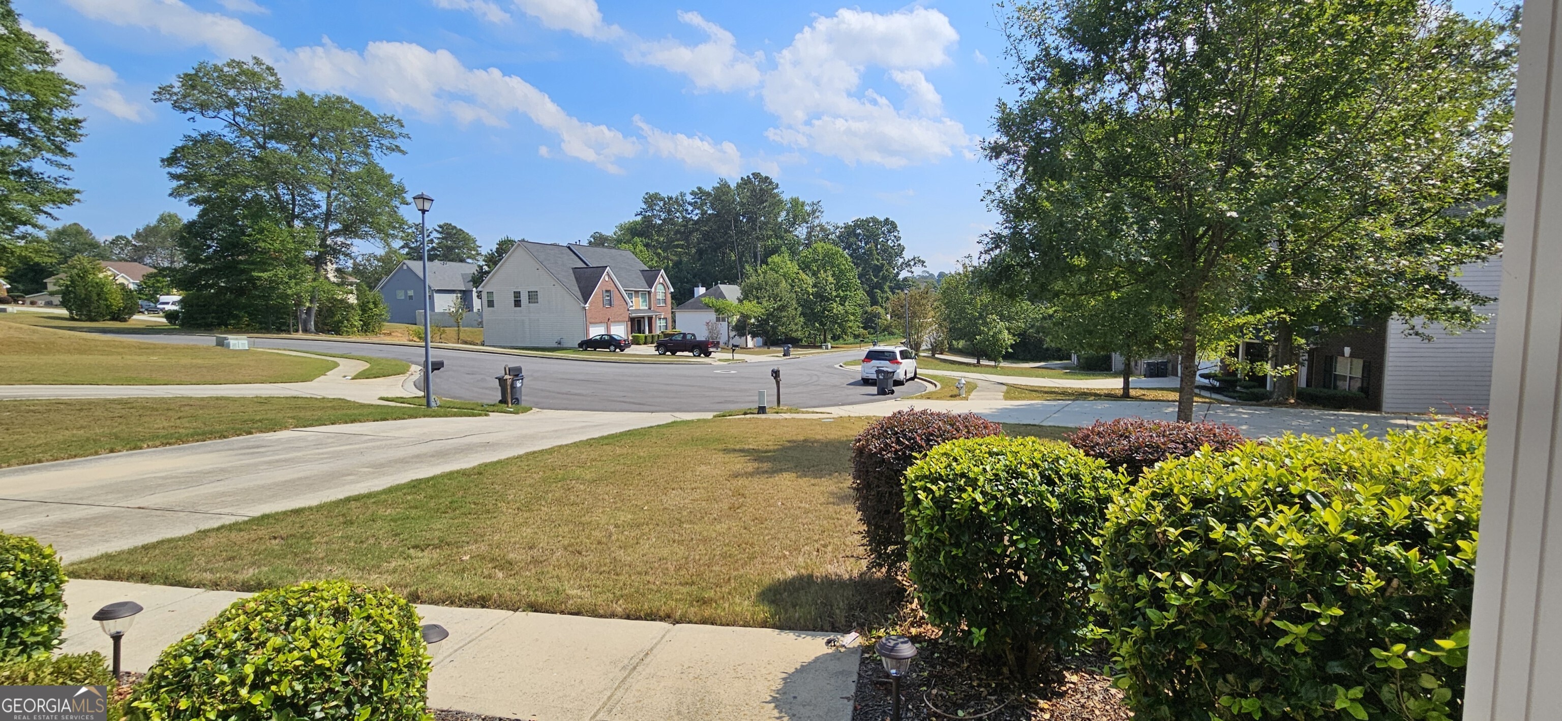 Snellville, Georgia 30078, United States, 4 Bedrooms Bedrooms, ,3 BathroomsBathrooms,Residential,Pending,41125