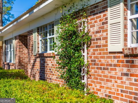 A home in Blackshear