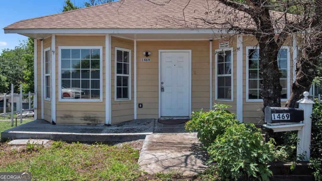 Photo of 1469 Jonesboro Road SE, Atlanta, GA 30315 (MLS # 10881434)