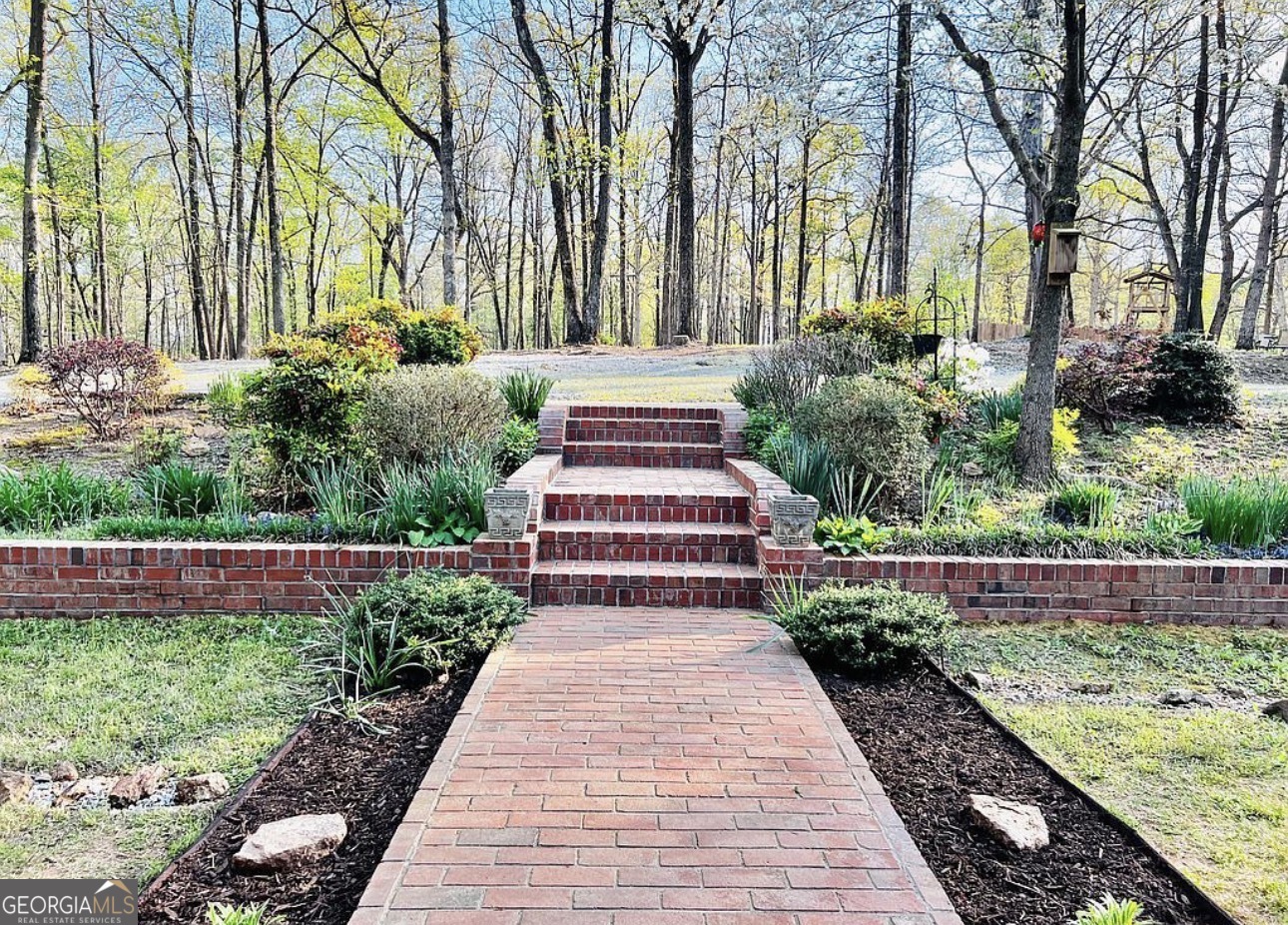 285 Wolf Den Road