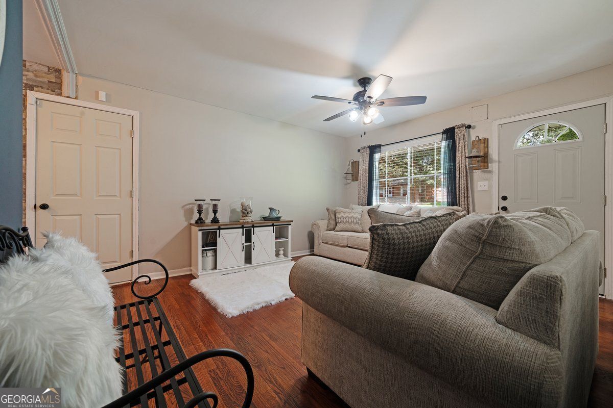 57 Jonathan Road RD
