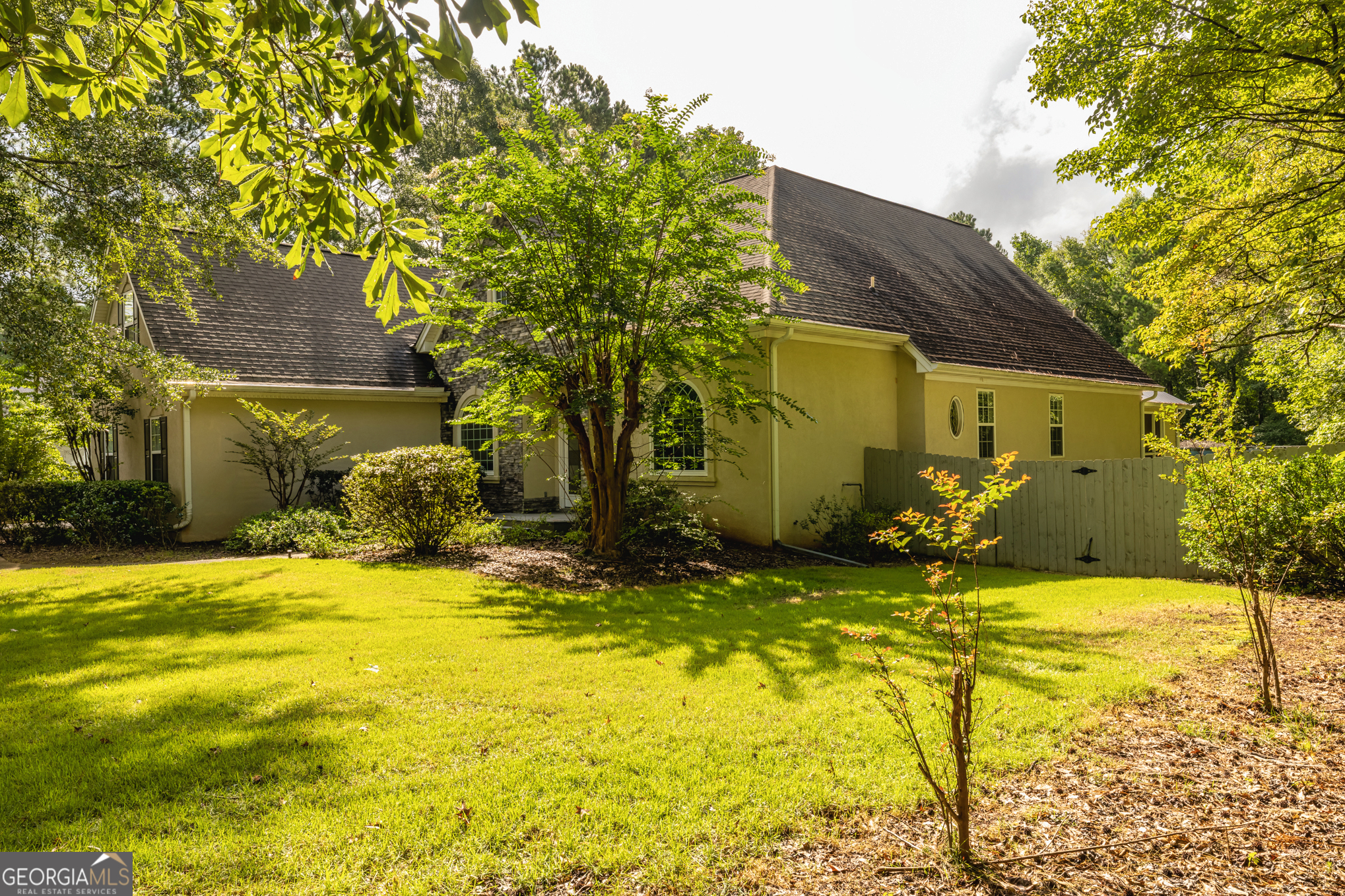16 Enclave LN