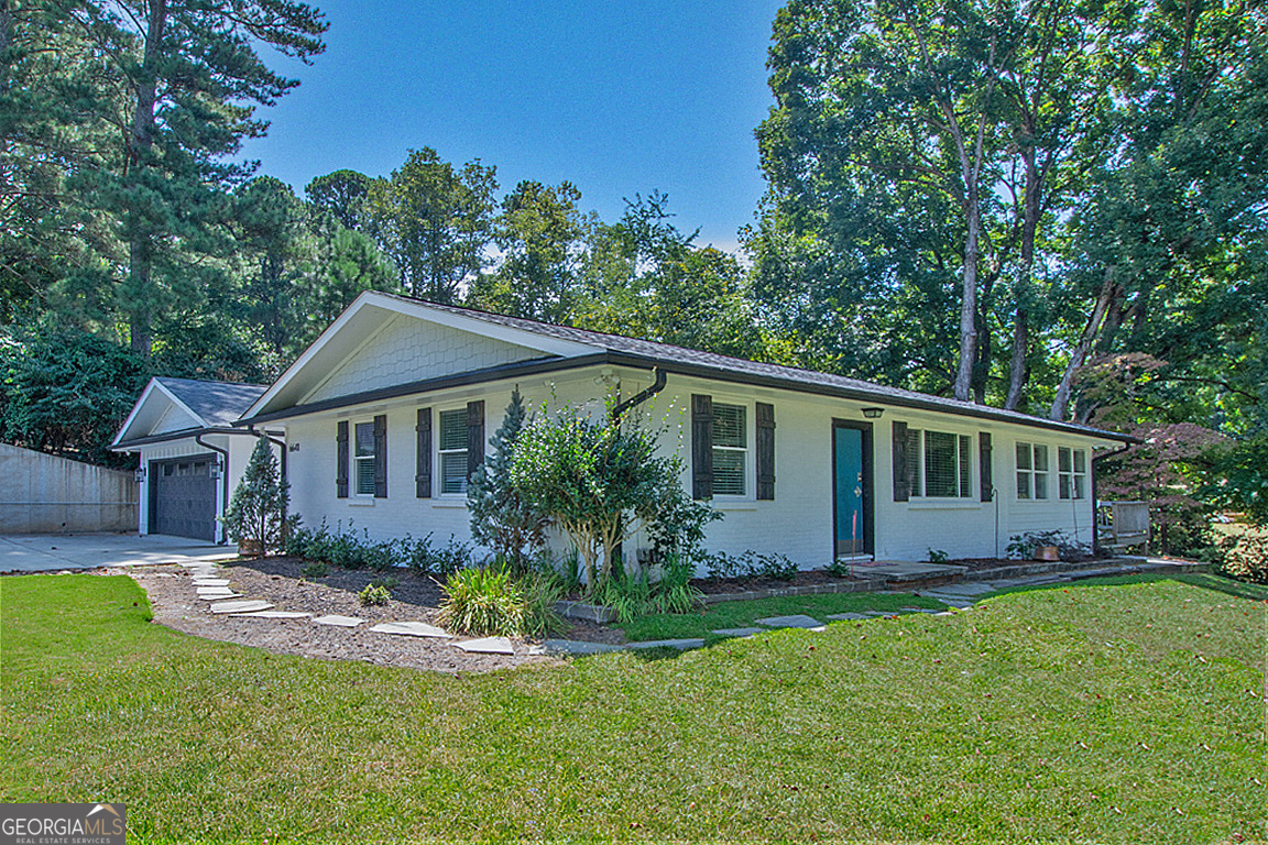 6648 Garrett RD
