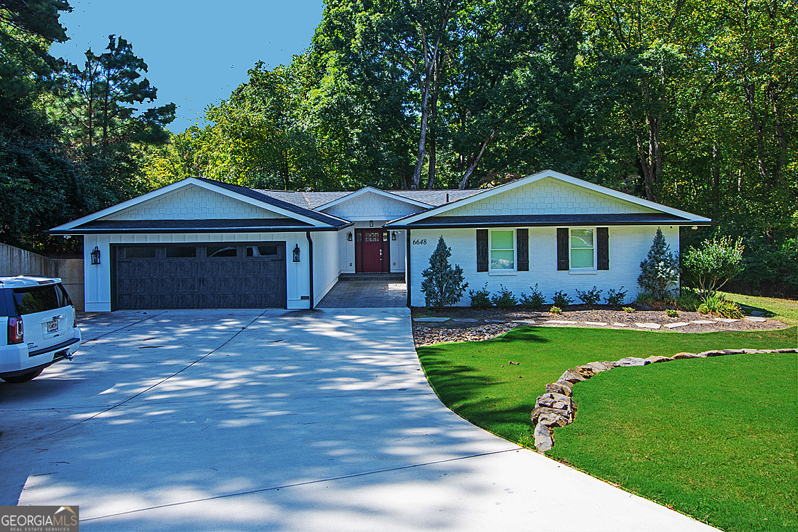 6648 Garrett RD