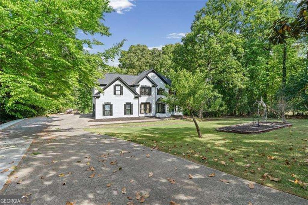 Photo of 663 Transart Parkway, Canton, GA 30114 (MLS # 10737937)