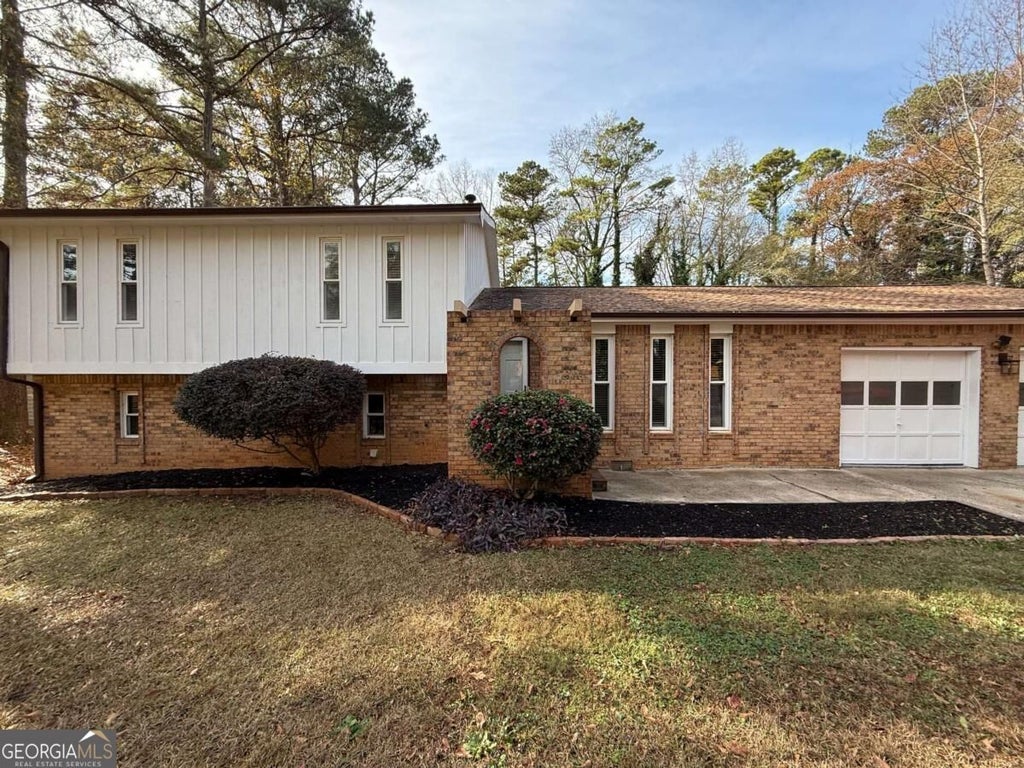Photo of 7719 Glen Devon Road, Jonesboro, GA 30236 (MLS # 10849564)