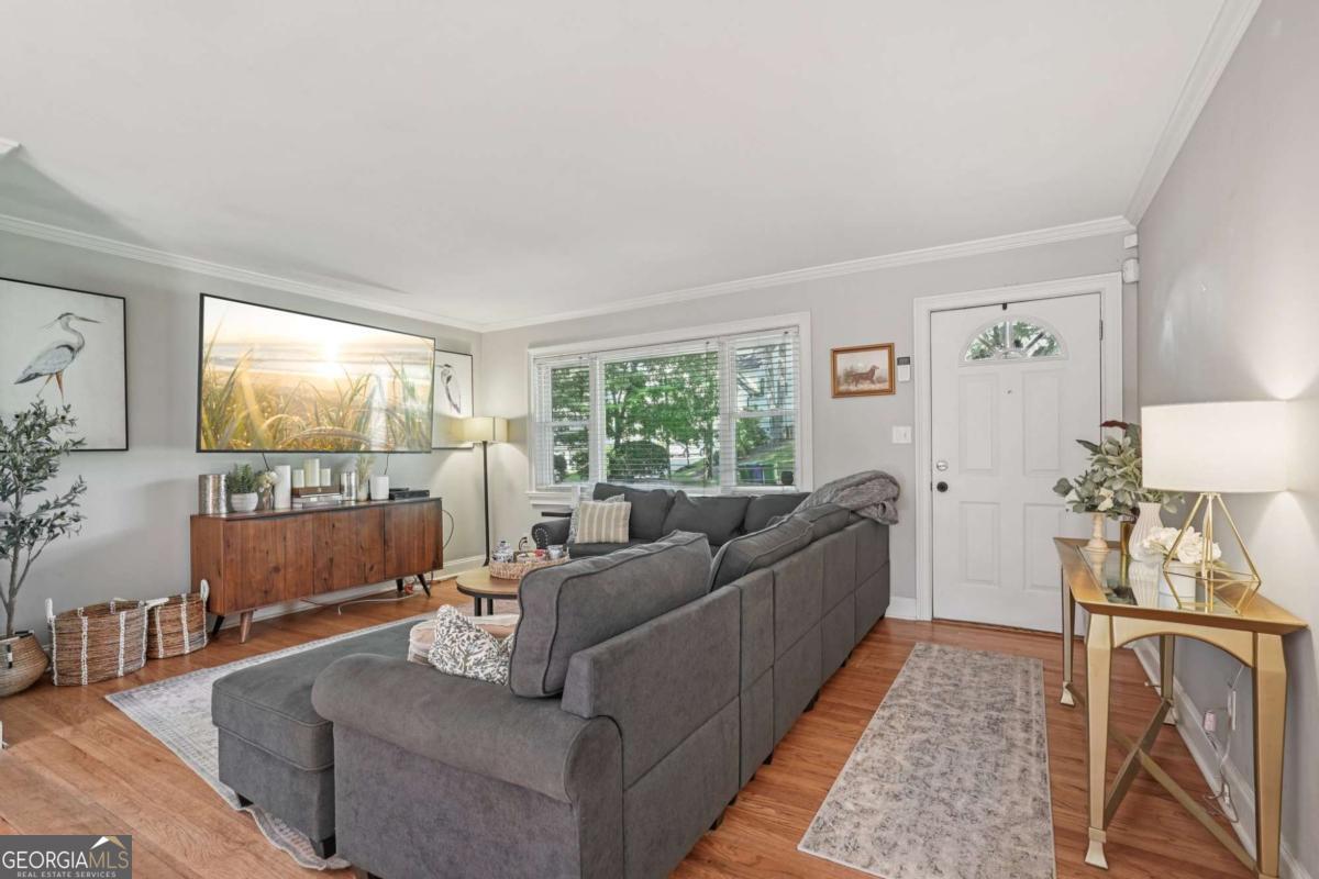 2331 Cortez WAY NE