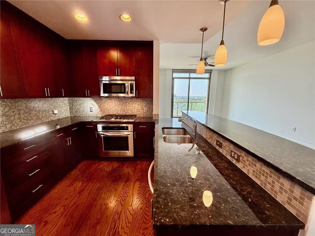 270 17th ST NW 2207