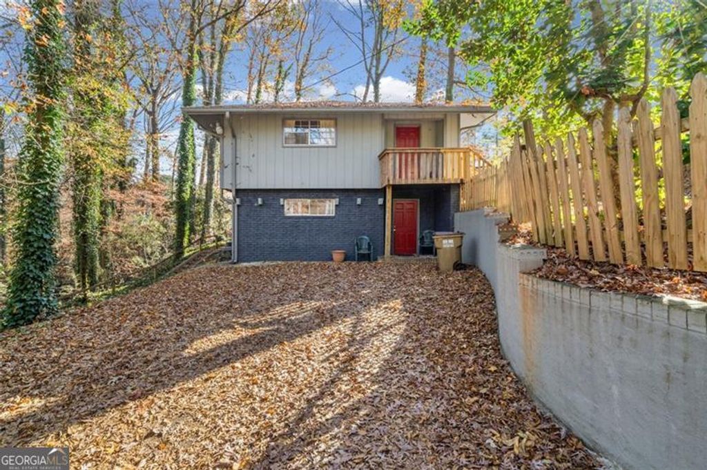 Photo of 1450 SHADOWBROOK Dr, Marietta, GA 30062 (MLS # 10651333)