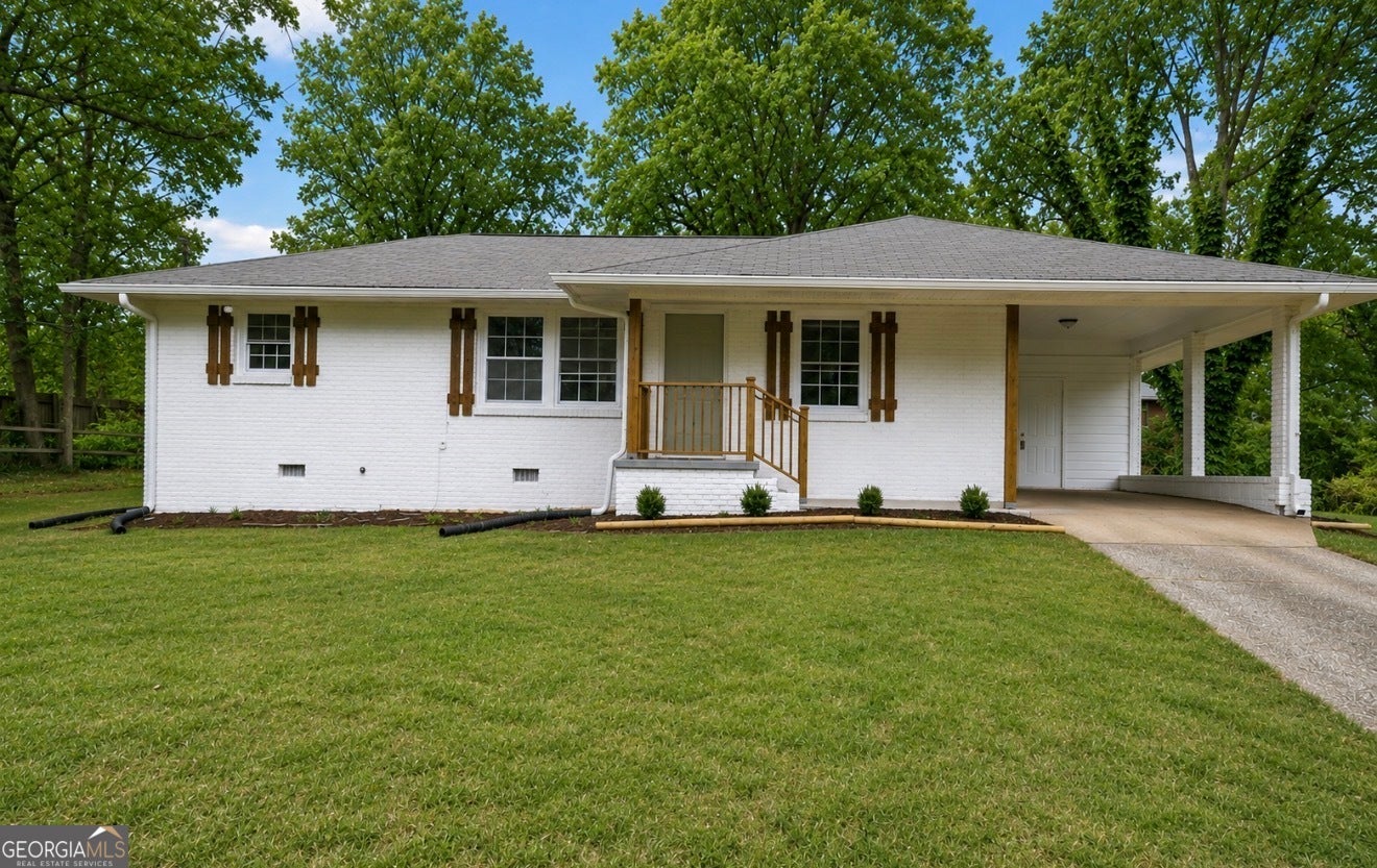 926 Green Valley RD SW
