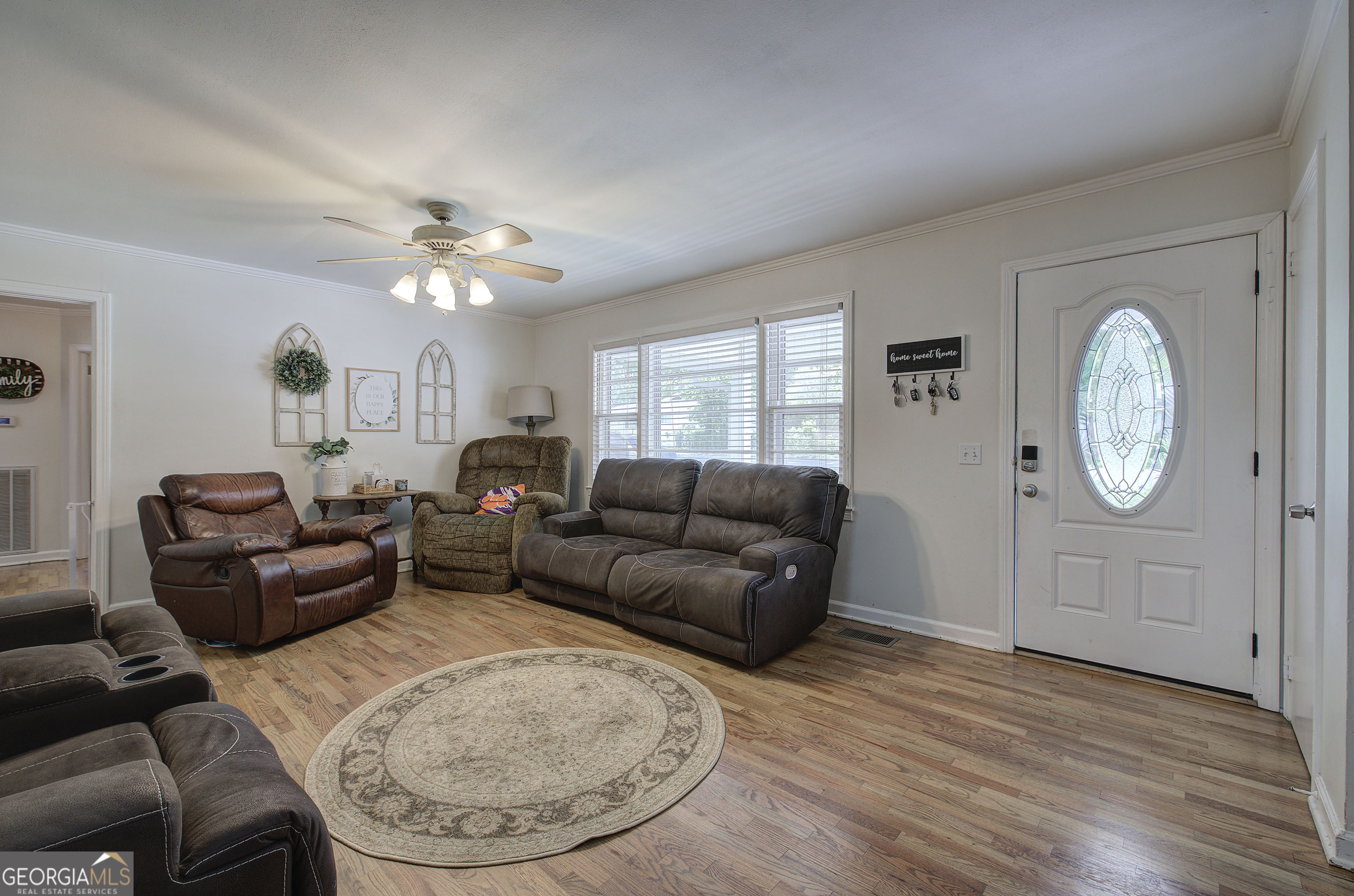16 Van Tassel DR SE