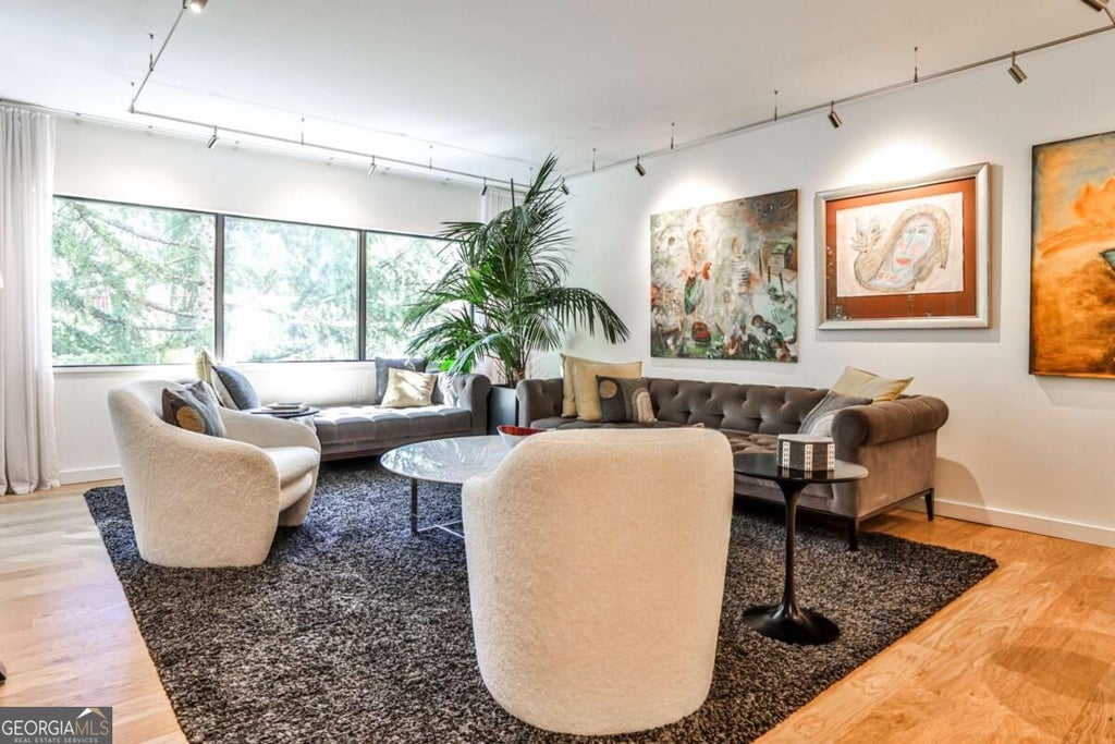 Photo of 1130 Piedmont Avenue NE #511, Atlanta, GA 30309 (MLS # 10843847)