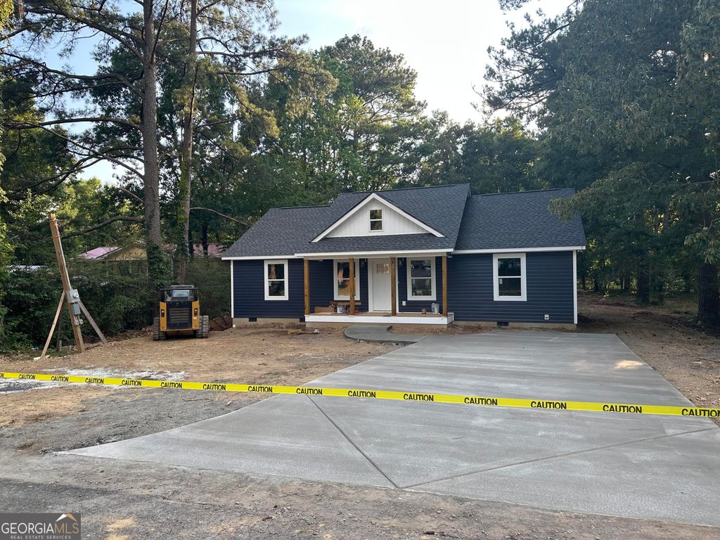 Photo of 917 N 5th Avenue, Chatsworth, GA 30705 (MLS # 10804071)