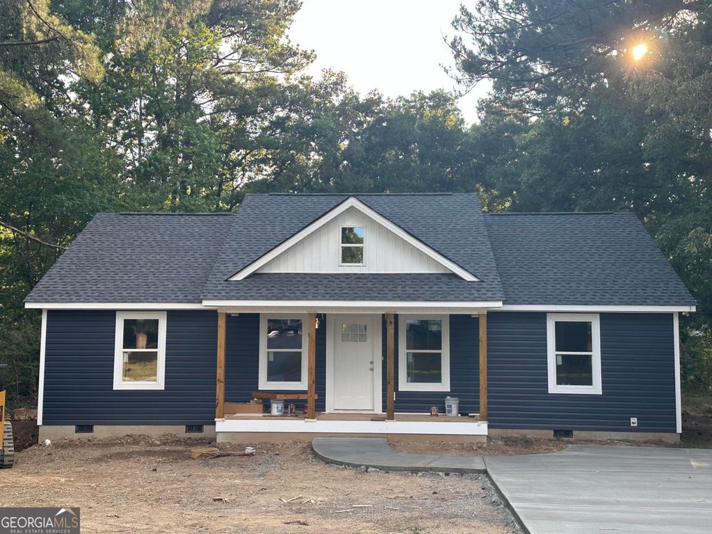 Photo of 917 N 5th Avenue, Chatsworth, GA 30705 (MLS # 10804071)