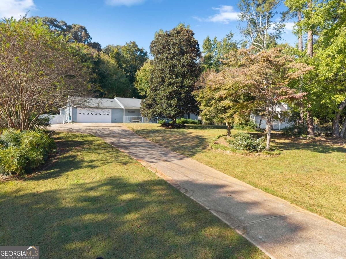 1518 Willow Gate WAY
