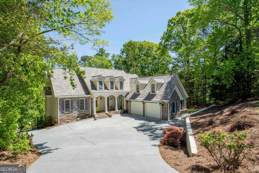 Photo of 31 Rocky Circle NE, White, GA 30184 (MLS # 10849634)