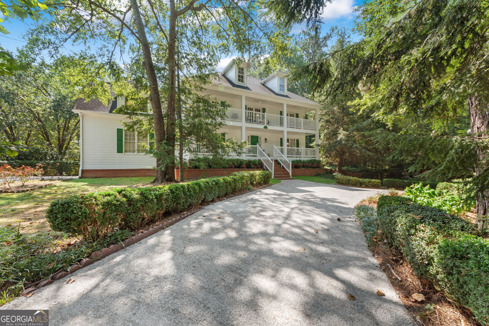 2390 Sassafrass LN