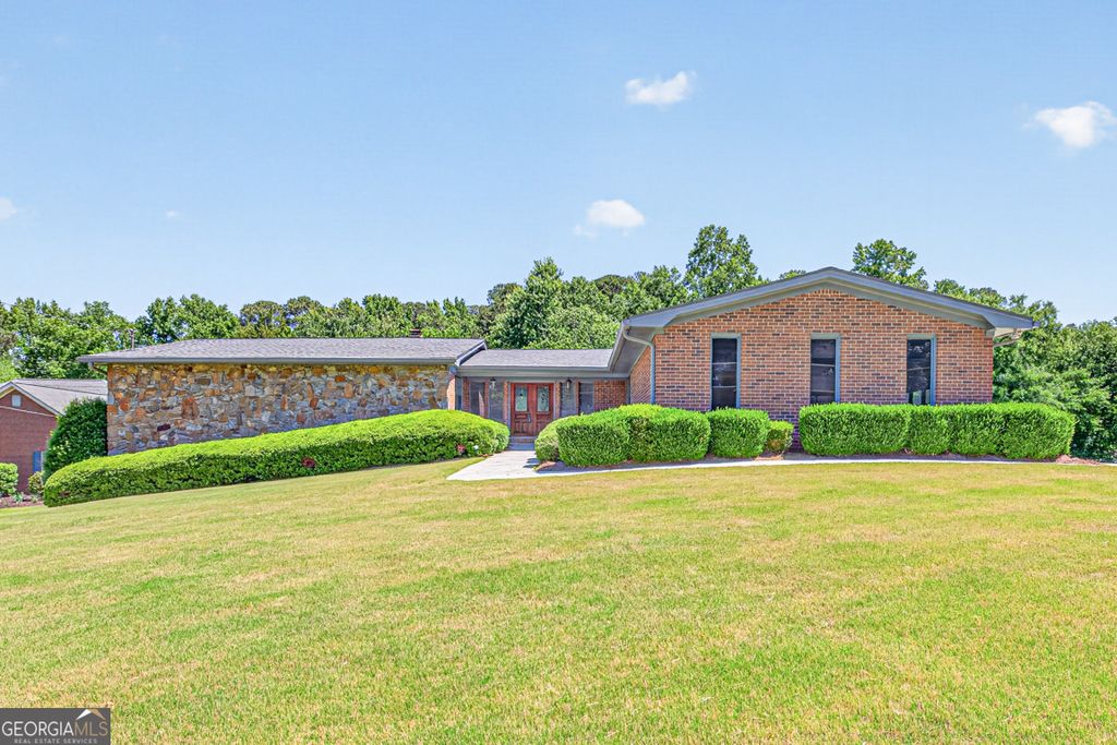 Photo of 1728 Rivermist Drive SW, Lilburn, GA 30047 (MLS # 10768621)