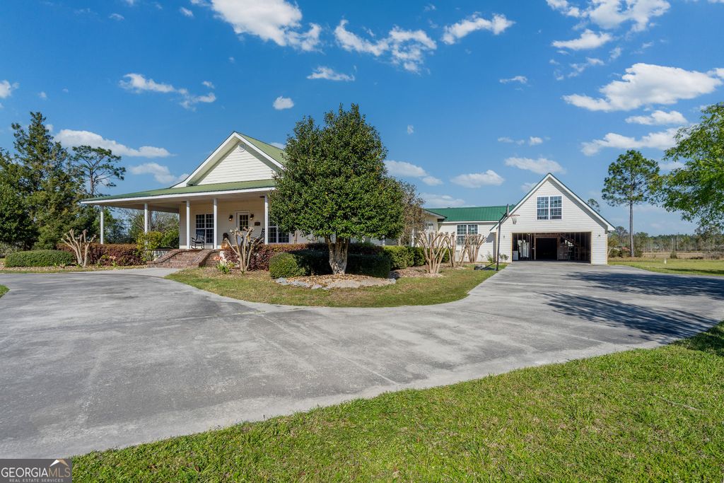 Photo of 3300 CONNOR Ln, WAYCROSS, GA 31503 (MLS # 10720175)