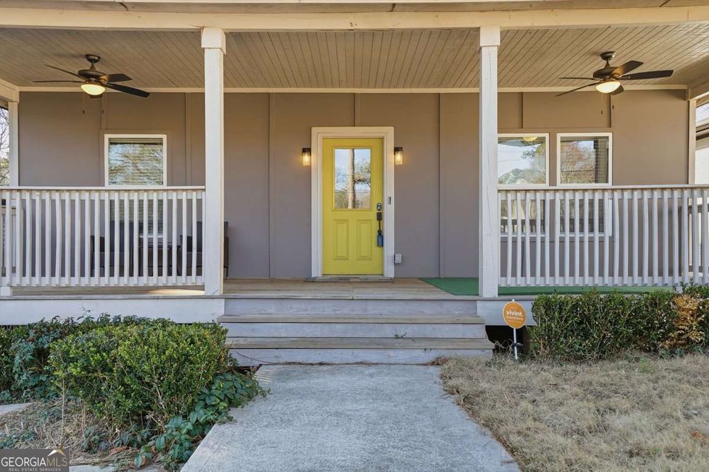 Photo of 2281 Pryor Road SW, Atlanta, GA 30315 (MLS # 10676484)