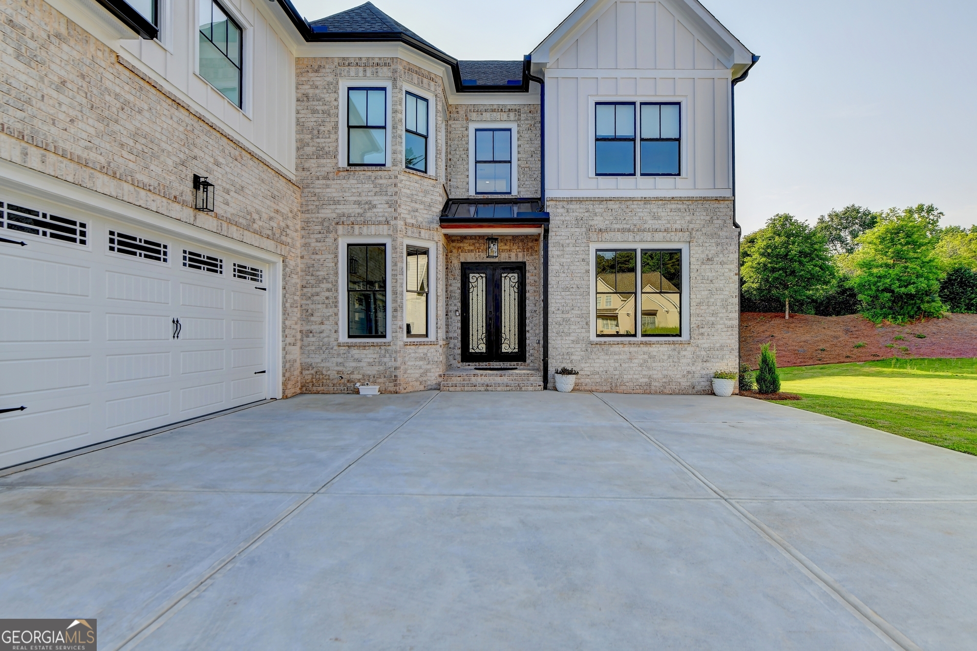4135 Wildberry LN