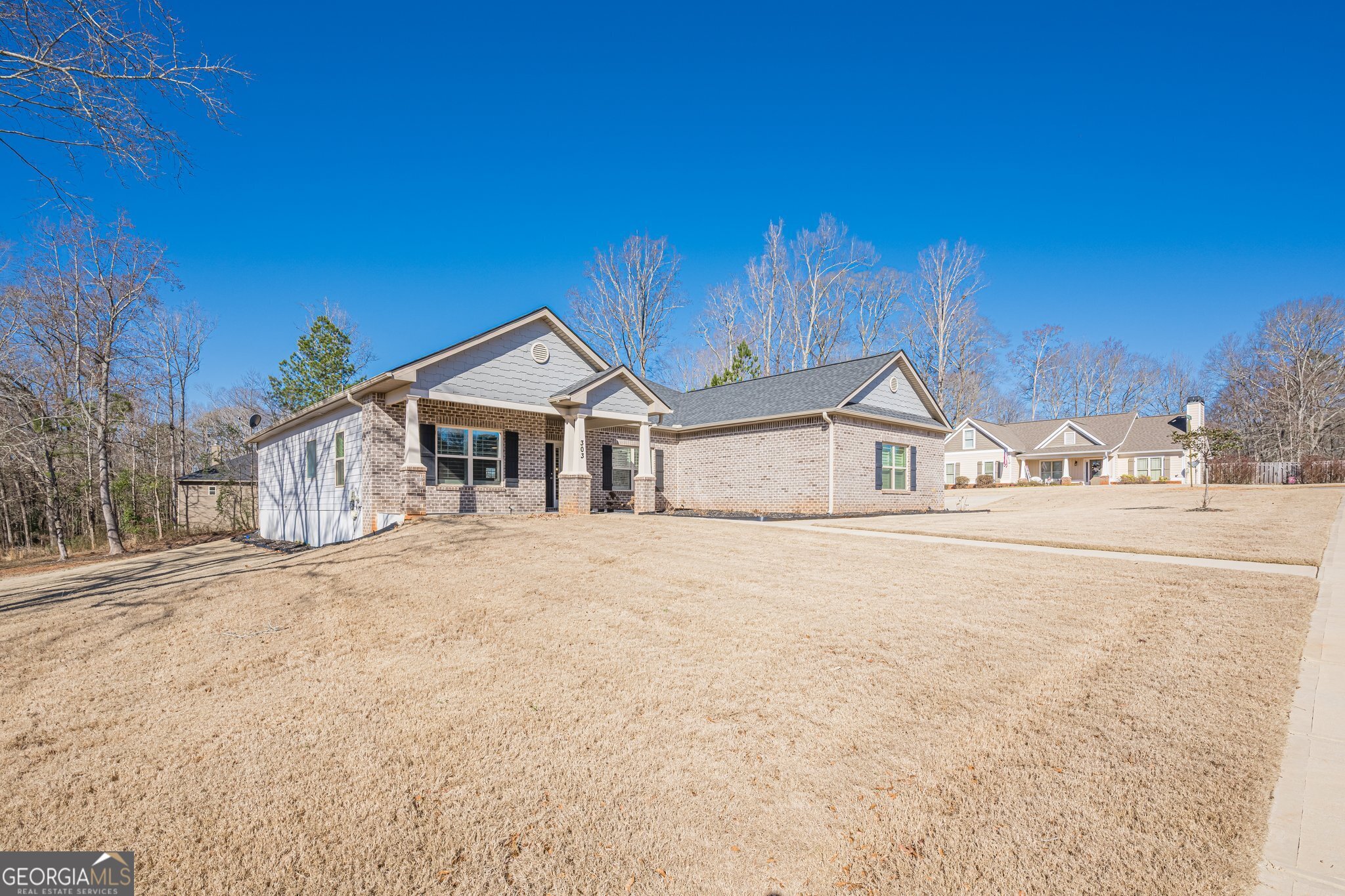 303 River Mansion DR