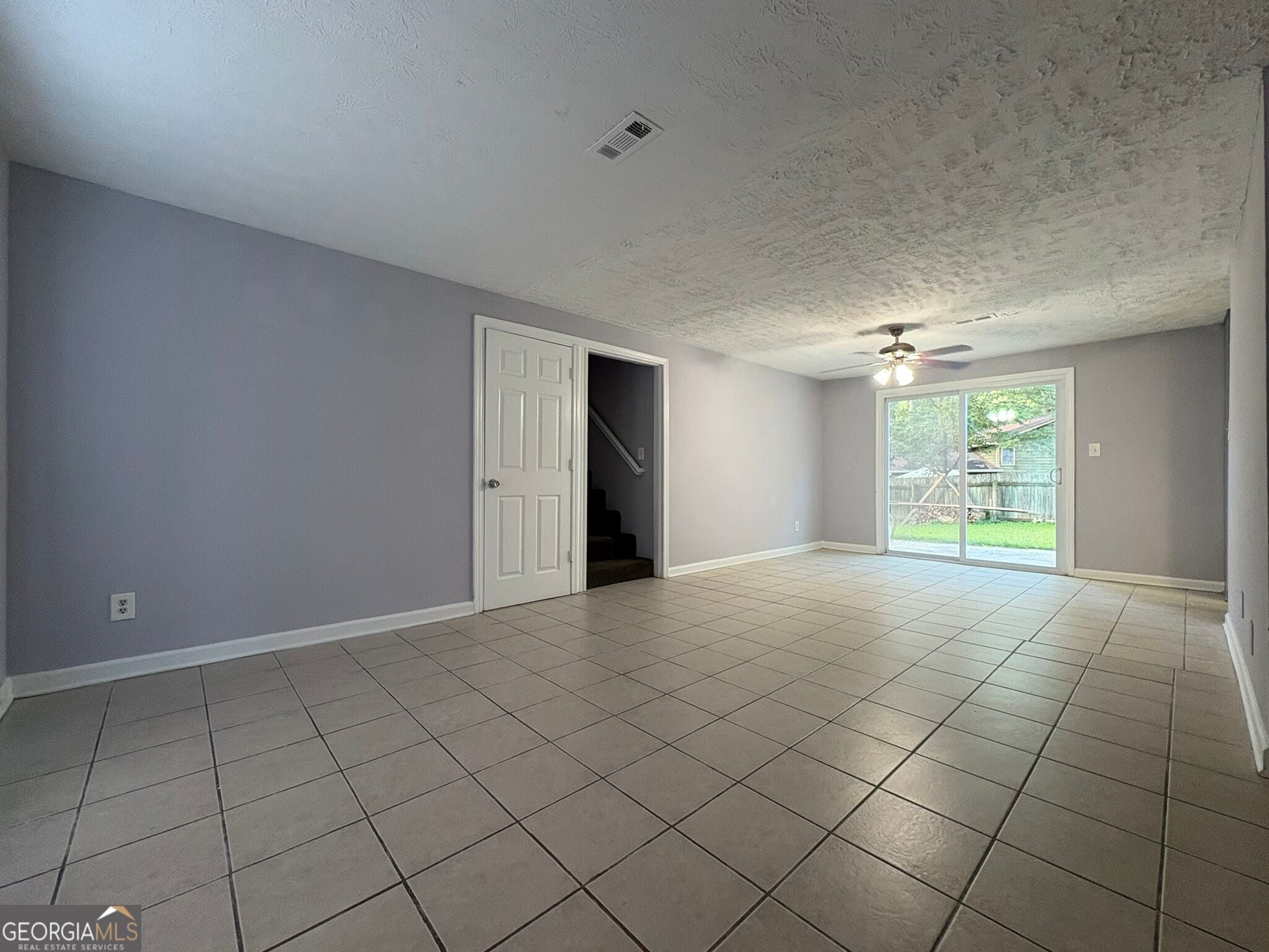 3082 Bromley ROW