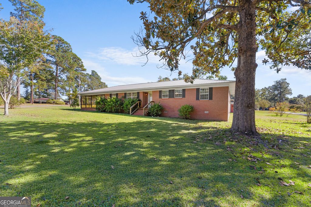Photo of 202 Laurel Drive, Sylvania, GA 30467 (MLS # 10626204)