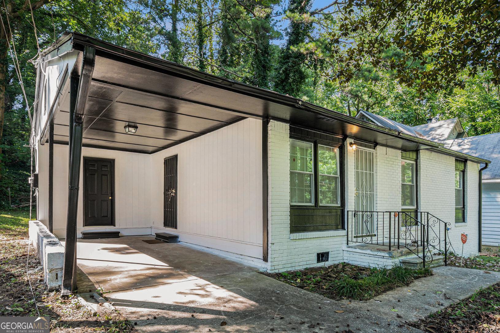Newly renovated and move-in ready! This charming 3-bedroom, 1-bath home is perfect for first-time homebuyers or a smart addition to your rental portfolio. Enjoy hardwood floors throughout bright, open living spaces, perfect for relaxing or entertaining. With easy access to the airport and downtown, this home offers both comfort and convenience. Don't miss this affordable opportunity in a growing area