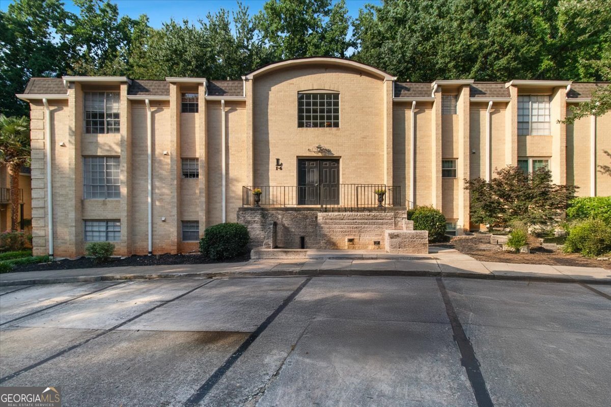 Welcome to this 2 bedroom, 2 bathroom unit with an amazing outdoor patio - an unbeatable blend of convenience, value, and lifestyle in the heart of Sandy Springs! This ideally located condo offers exceptional walkability to The Prado, dining, shopping, and entertainment, plus you're just minutes from Pill Hill, Chastain Park, I-285, GA-400, and all the best of Buckhead. Your HOA dues cover it all - gas, water, sewer, trash, termite & pest control, exterior maintenance, a clubhouse, sparkling pool, and more. Enjoy ample guest parking, quiet surroundings, and proximity to Whole Foods, Trader Joe's, Northside Hospital, and the Sandy Springs Performing Arts Center. This is low-maintenance living with high access to everything Atlanta offers.