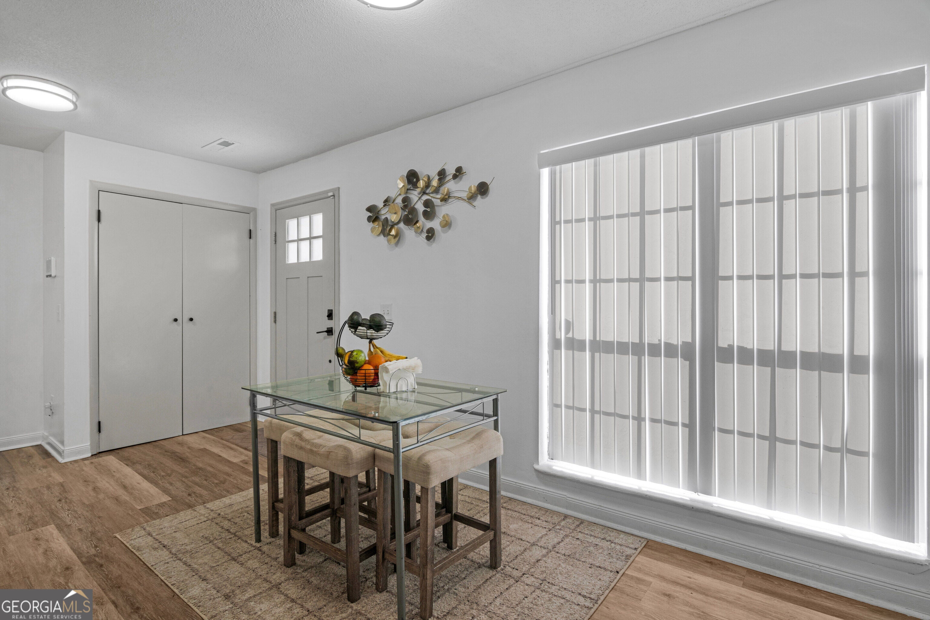 912 Pineland AVE APT 4