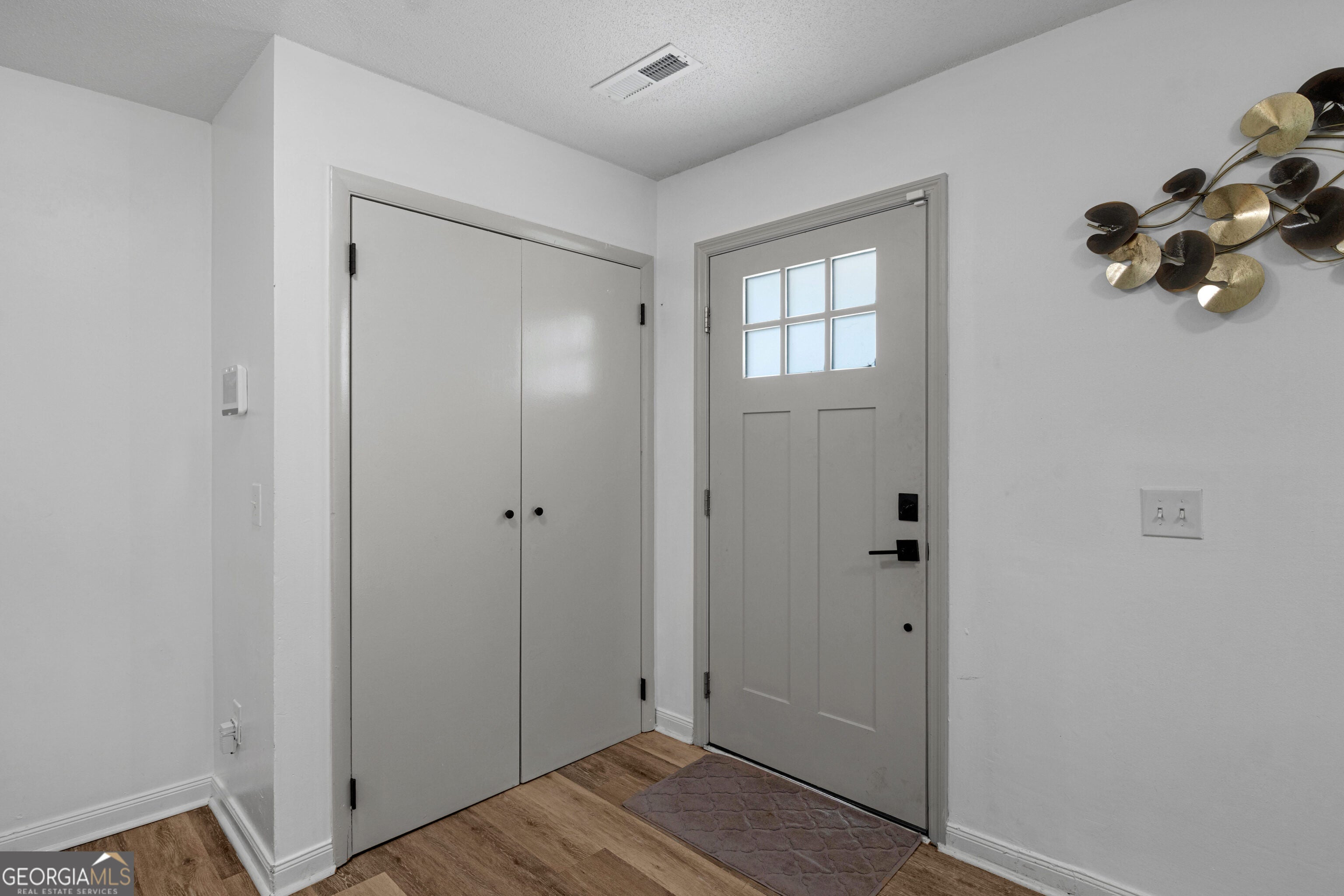 912 Pineland AVE APT 4